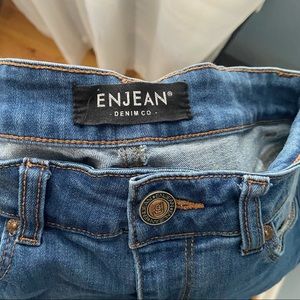 High waist distressed skinny jeans